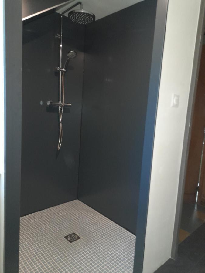 Au Bout Du Monde ! Apartamento Montréal La Cluse Exterior foto
